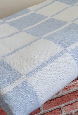 Одеяло 140х205 50% шерсть бело-голубая клетка