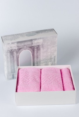 Набор махровых полотенец в подарочном коробе Плэйт - розовый