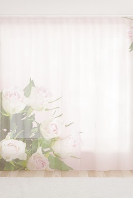 Фототюль из вуали Свежие розы на бежевой глади